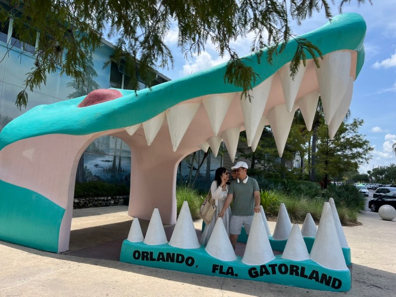 佛羅里達旅遊私心大推行程：Gatorland看鱷魚餵鱷魚＋騎鱷魚！🐊